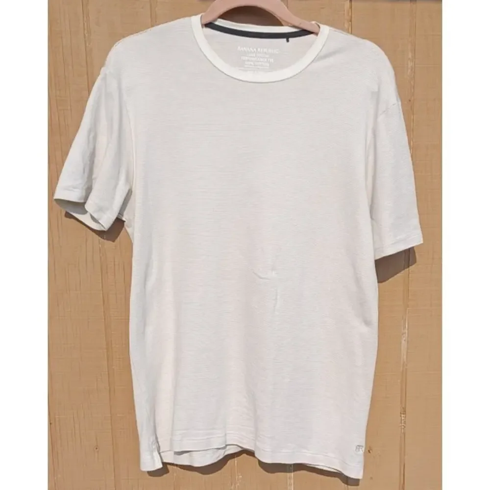 Banana Republic Luxe Touch Performance Tee Men’s L Ivory Taupe Stripe Cotton